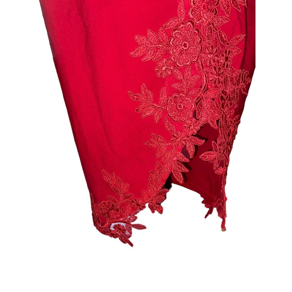 NWT Little Mistress Red Lace Trimmed Formal Dress- Size 12Tall - Picture 4 of 9